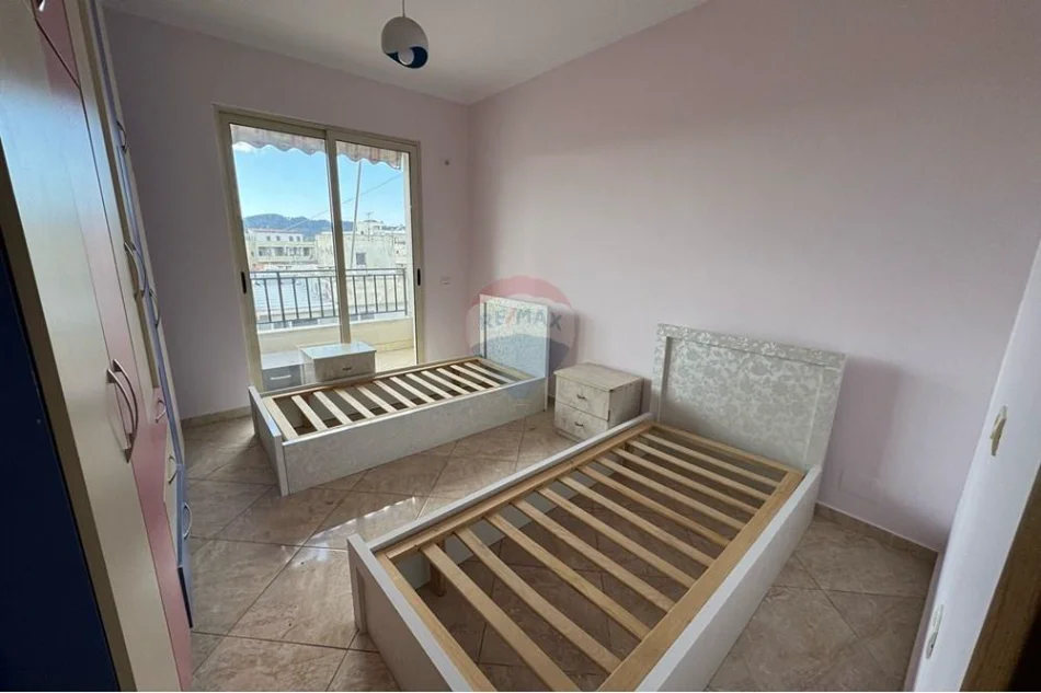 Tirane, jepet me qera apartament 2+1 , 127 m² 350 € 