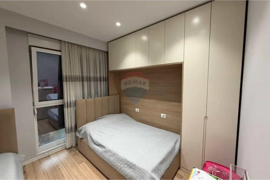 Tirane, jepet me qera apartament , 105 m² 750 € 