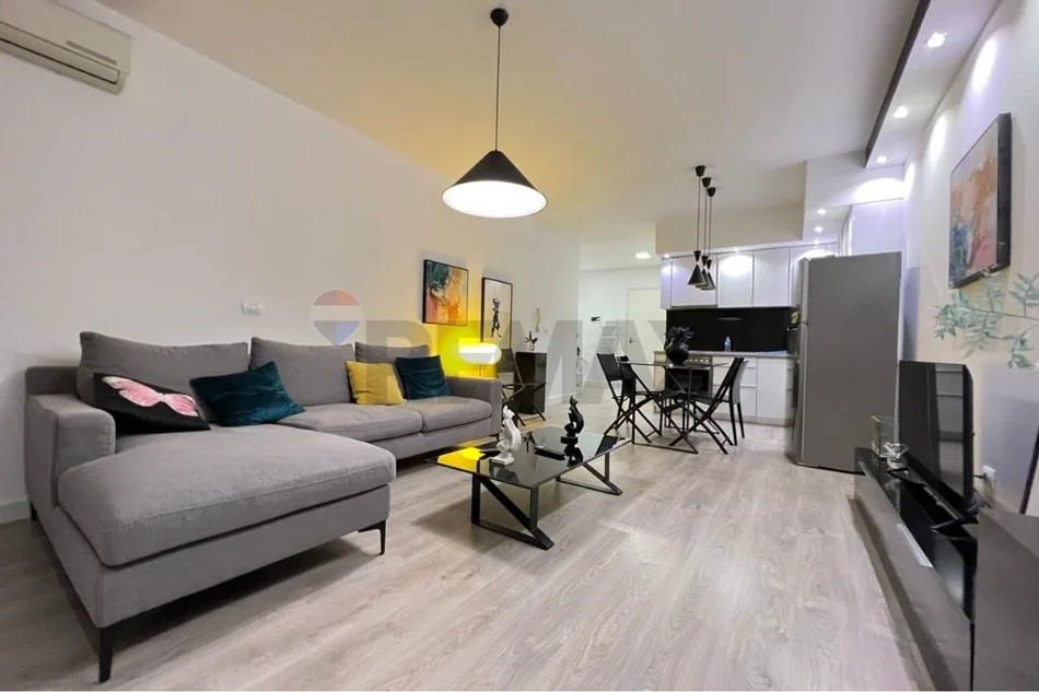 Rr. e Kavajes, Japim me Qira Apartament 1+1 - 60000 Lek