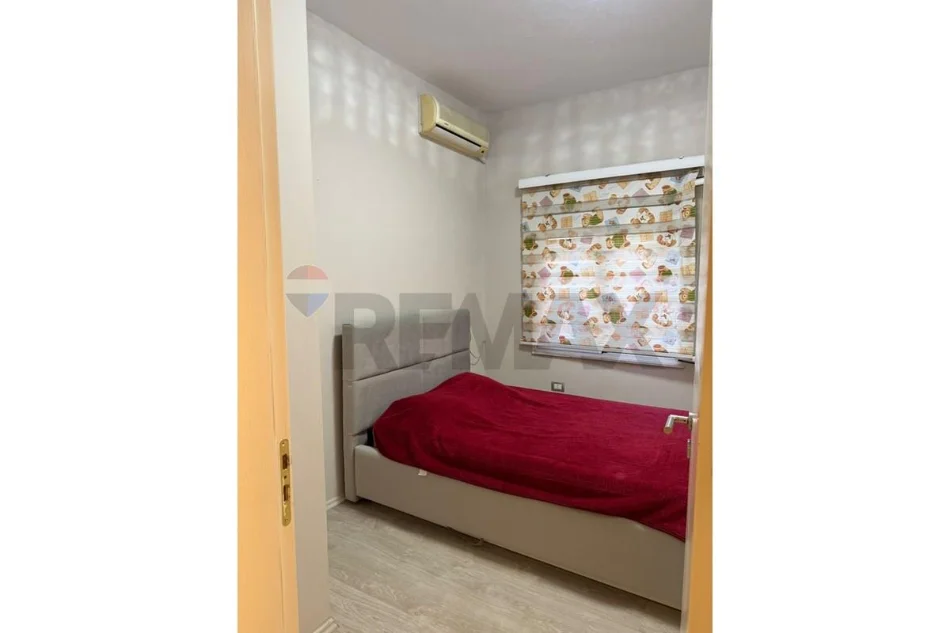 Tirane, jepet me qera 2+1 , 73 m² 650 € (Rruga Tefta Tashko)