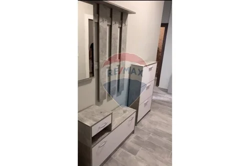 Tirane, jepet me qera apartament 1+1 Kati 4, 60 m² 300 € (Fresk)