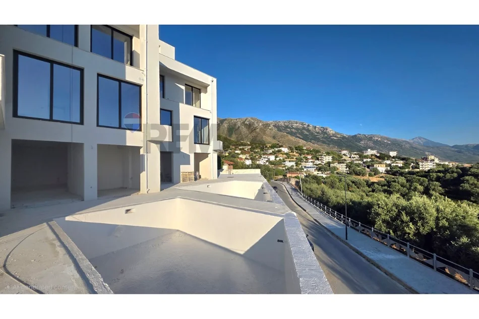 Radhime - Orikum, shitet apartament 2+1 Kati 1, 117 m² 199.400 € (Radhime, Vlore)