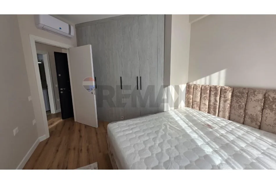 Tirane, jepet me qera apartament 1+1+Ballkon , 63 m² 740 € (Liqeni i Thate)