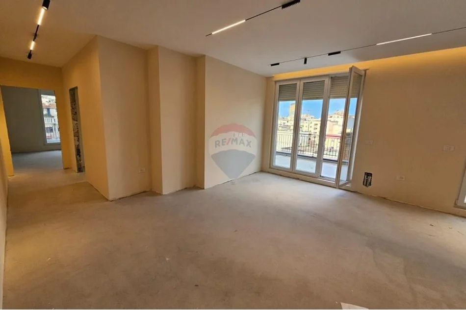 shitet apartament 2+1+Aneks+Ballkon , 143 m² 340.000 € (Ish Tregu Elektrik, Tiranë)