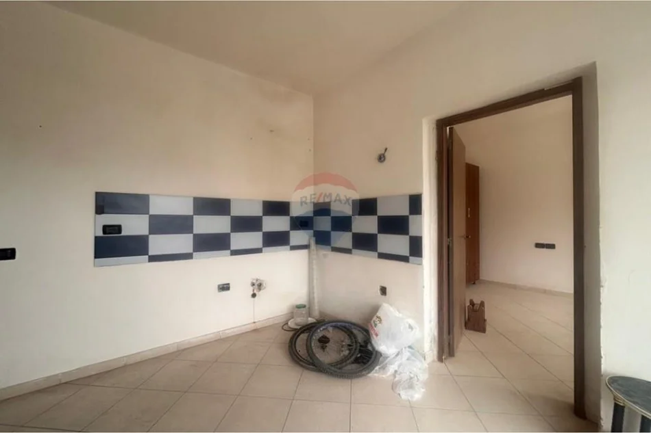 Vlore, shitet apartament 1+1 Kati 7, 50 m² 78.000 € (Blv. Ismail Qmali, Xhamia, Vlore)