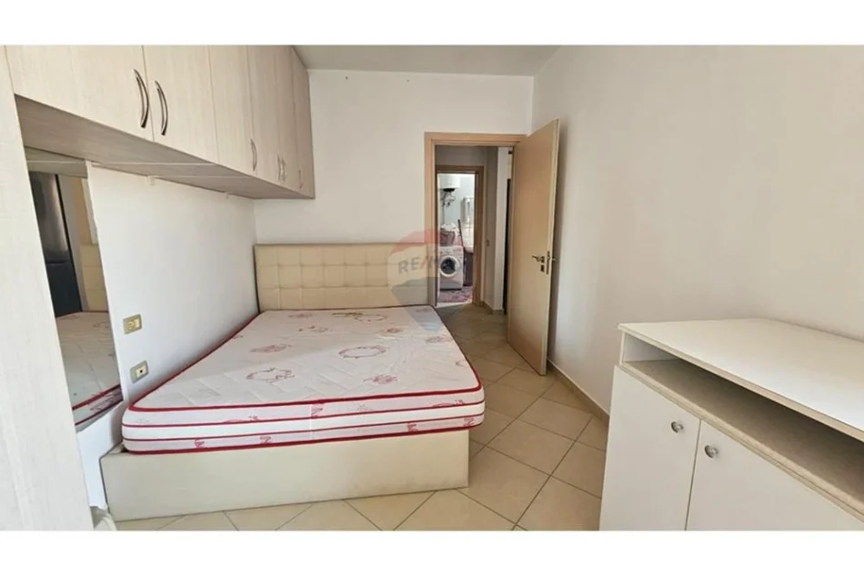 Tirane, shitet apartament 1+1 Kati 8, 47 m² 73.000 €