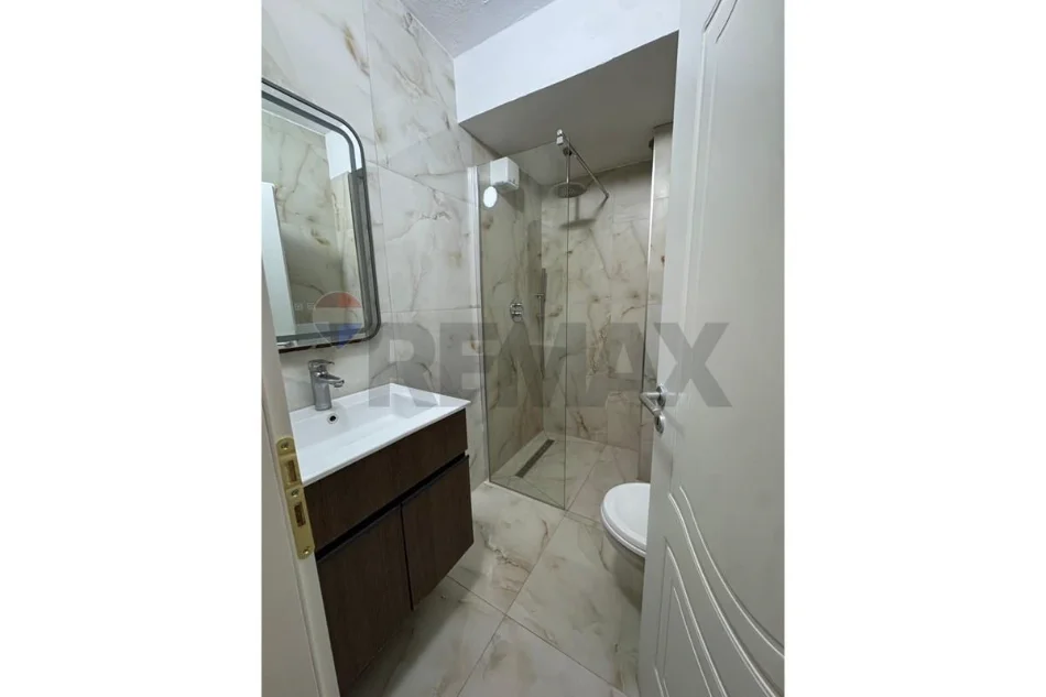 Shqiperi, jepet me qera apartament 2+1 Kati 2, 73 m² 777 € (rruga Xhanfize Keko)