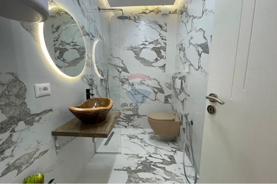 Tirane, shitet apartament , 88 m² 285.000 € 