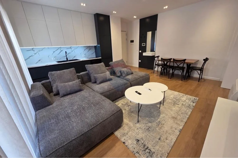 Shqiperi, jepet me qera apartament 1+1 , 70 m² 1.000 € (kompleksi delijorgji)