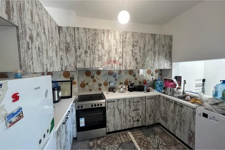 Vlore, jepet me qera shtepi 1+1 Kati 0, 72 m² 300 € (Babice e Madhe, Vlore)