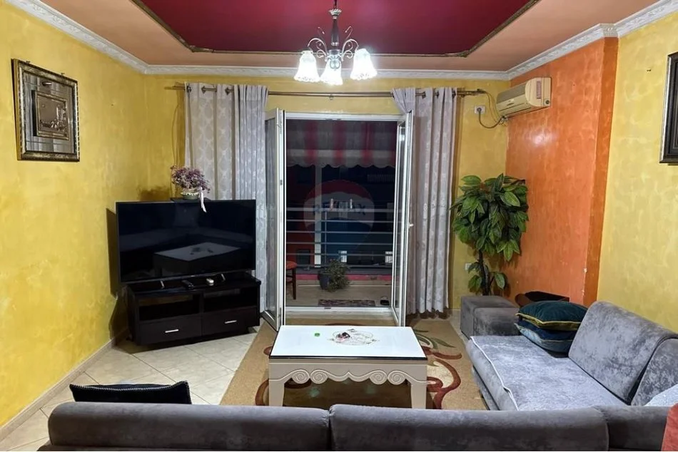 Tirane, jepet me qera apartament 1+1+Ballkon , 77 m² 500 € 