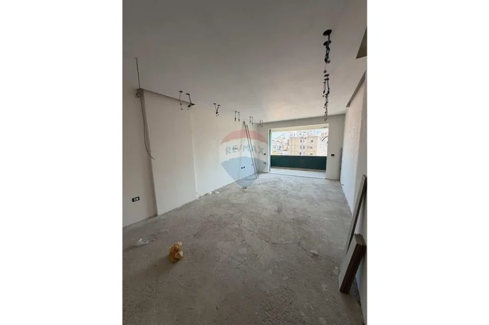 Tirane, shitet apartament 2+1+Ballkon , 104 m² 230.000 € 