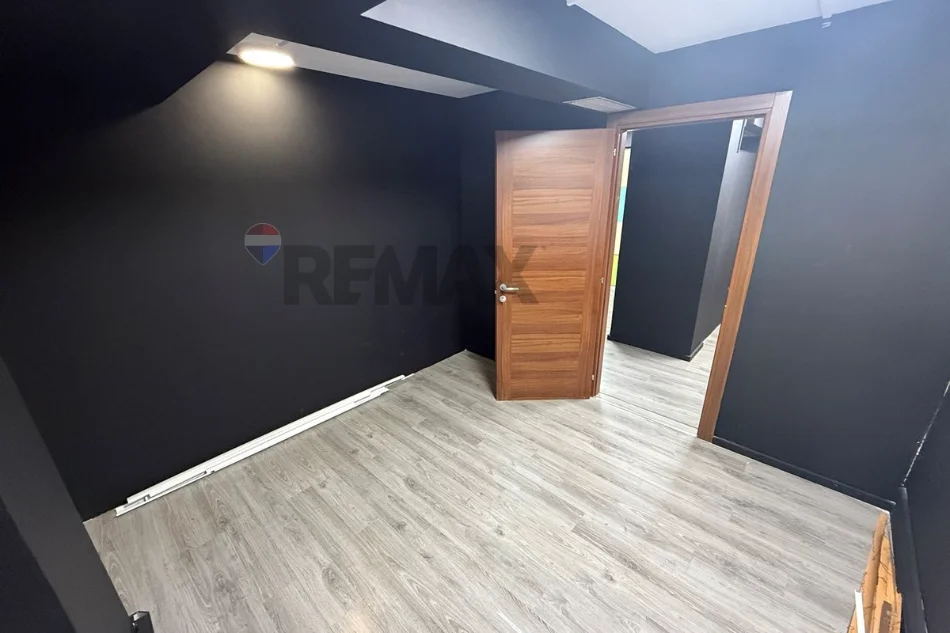 Tirane, jepet me qera , 174 m² 3.200 € 