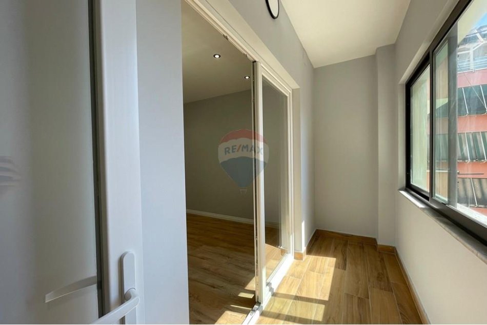 Tirane, shitet apartament 1+1 Kati 6, 49 m² 98.000 € (Rruga 5 Maji, Tiranë (ID: 530181098-54)