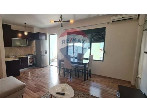 Tirane, jepet me qera apartament 2+1 Kati 4, 95 m² 480 € (Koder Dielli)
