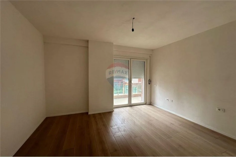 Tirane, jepet me qera apartament 1+1+Ballkon , 84 m² 400 € (Unaze e re, Green City)