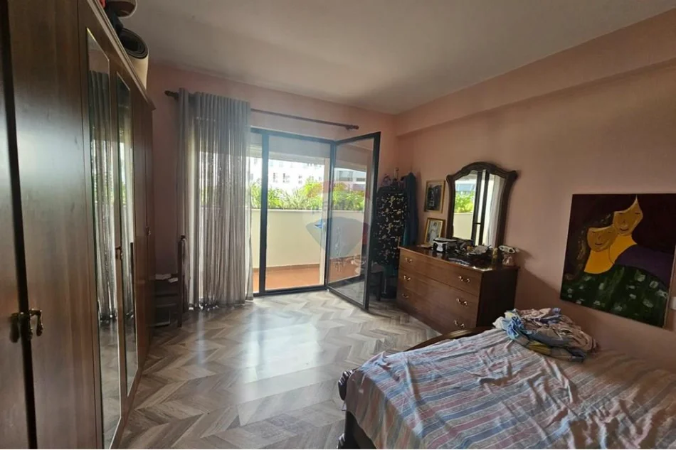 Tirane, shitet apartament , 135 m² 189.001 € 
