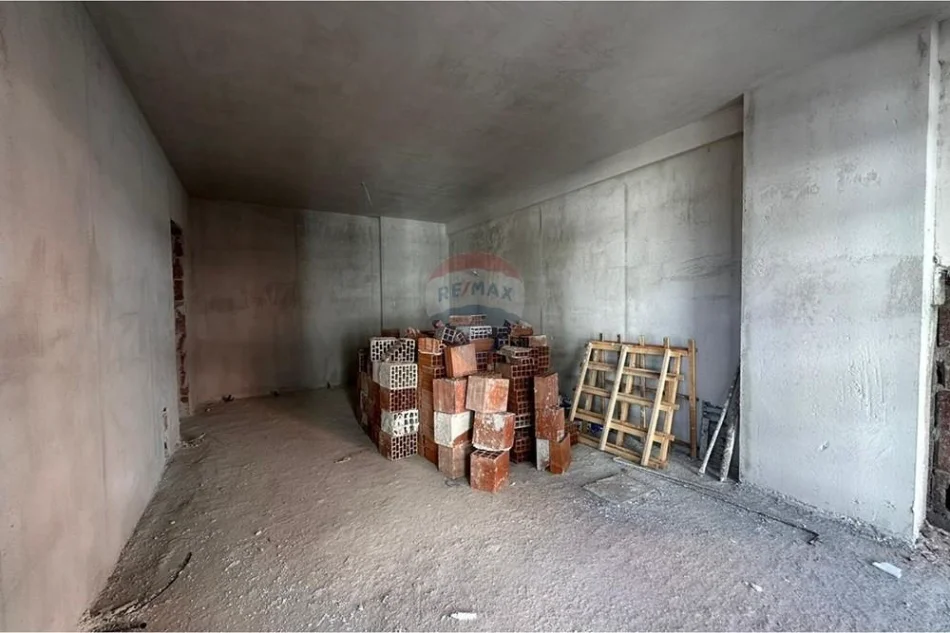 Tirane, shitet apartament , 110 m² 121.500 € 