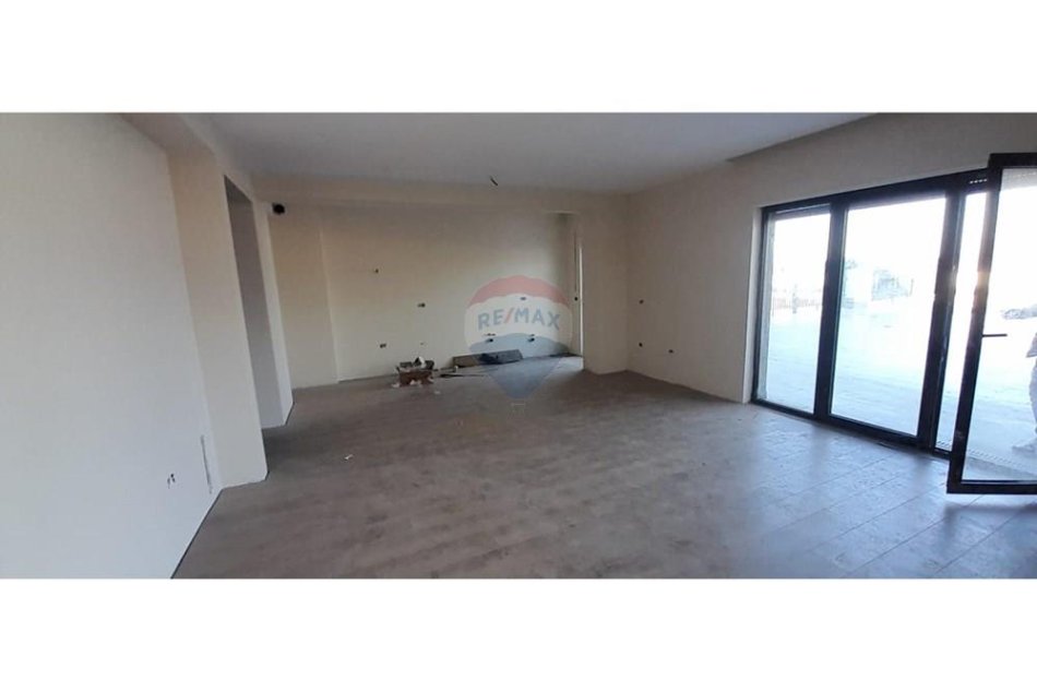 Tirane, jap me qera apartament 3+1 Kati 2, 144 m² 850 € 