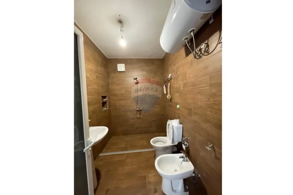 Tirane, jepet me qera apartament , 106 m² 198.999 € (ish tregu elektrik)