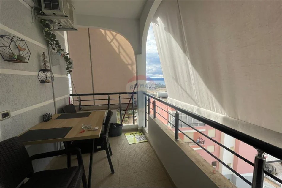 Vlore, shitet garsonier 1+1 Kati 4, 42 m² 115.000 € (Rruga Dhimitër Konomi, Vlore)
