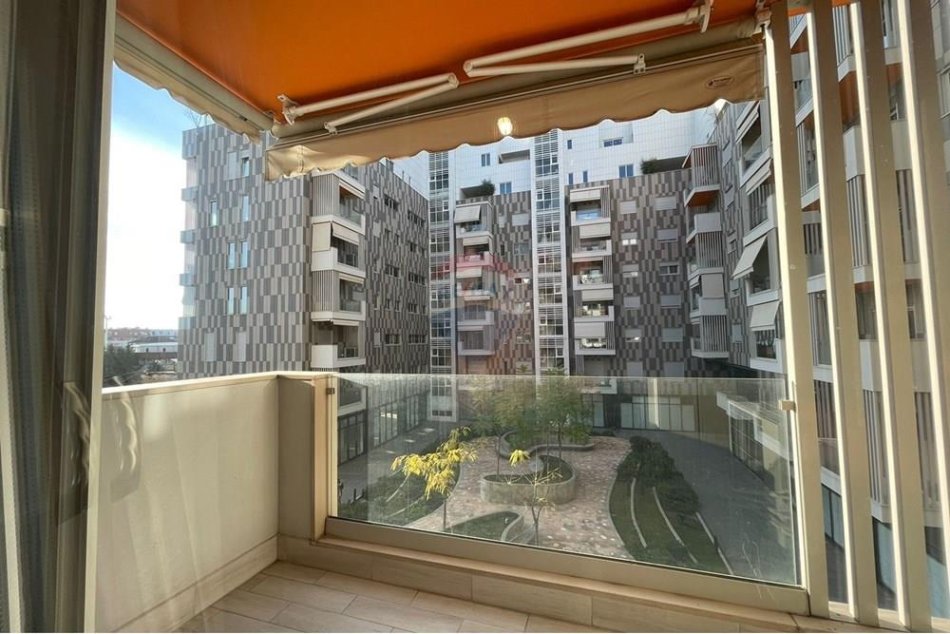 Tirane, jepet me qera apartament 2+1 , 100 m² 900 € 