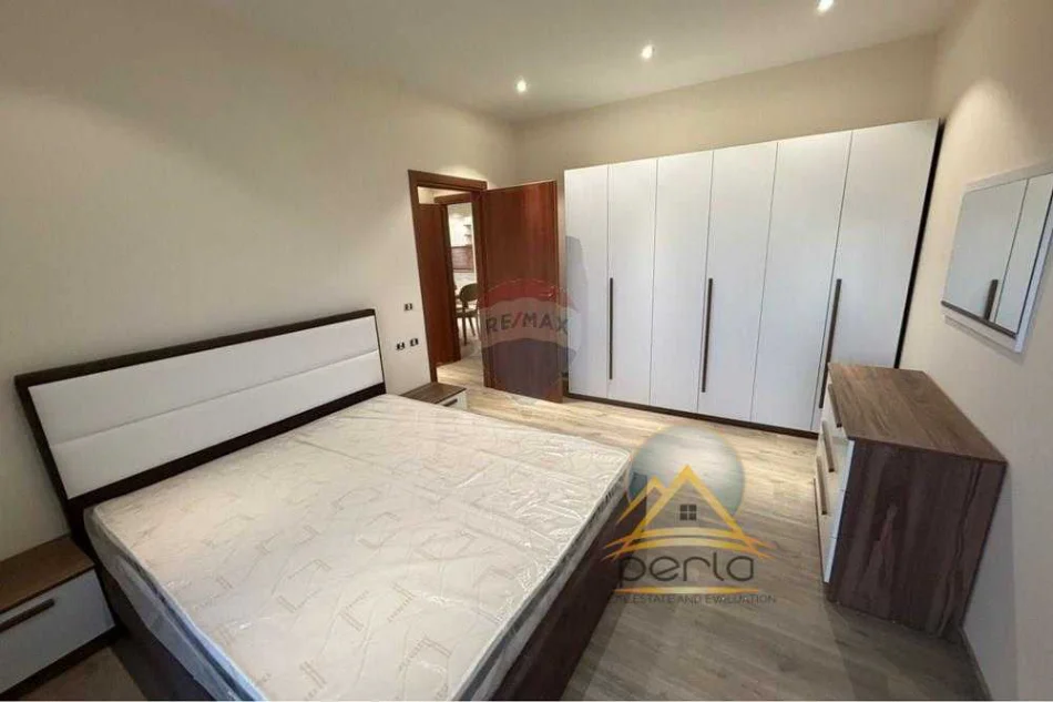 Jepet me qera apartament 3+1+Aneks+Ballkon Kati 6, 155 m² 1.400 €