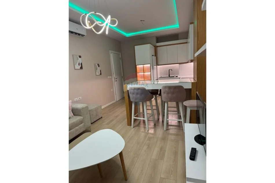 Tirane, jepet me qera apartament Kati 3, 92 m² 550 € (Casa Italia)