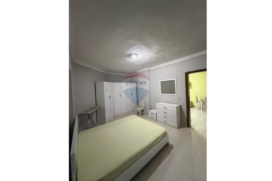 Tirane, jepet me qera apartament , 58 m² 500 € 