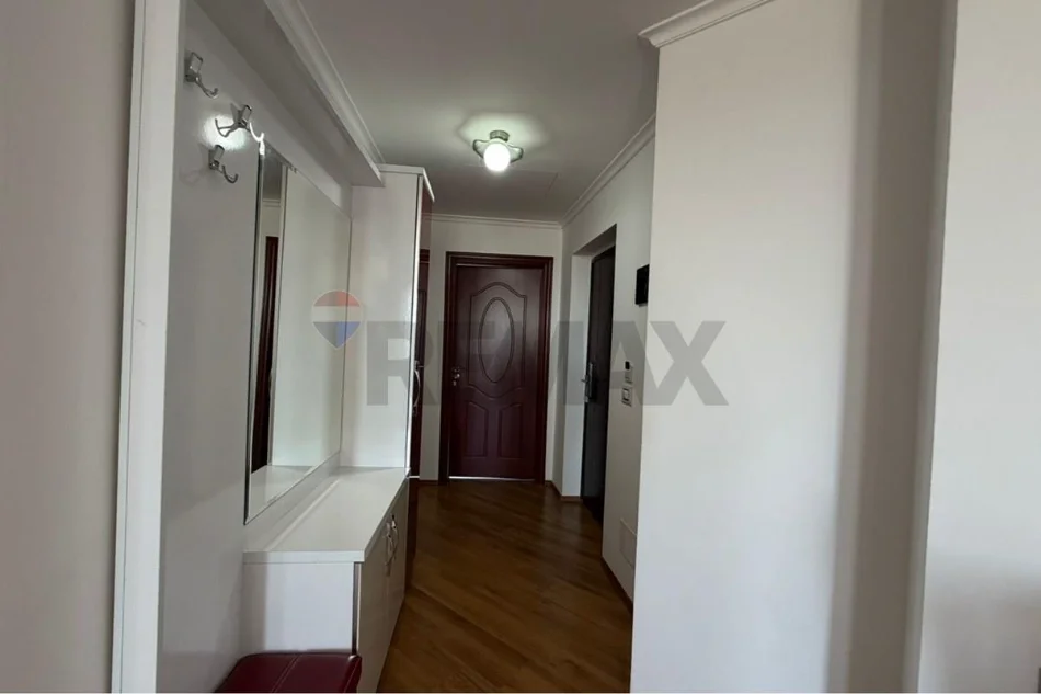 Tirane, shitet apartament , 84 m² 121.380 € 