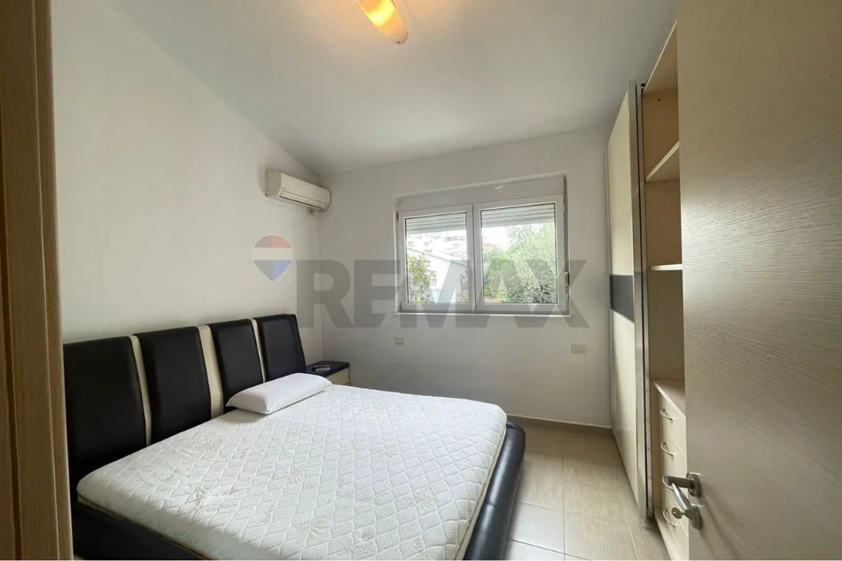 Tirane, jepet me qera apartament , 100 m² 600 € 