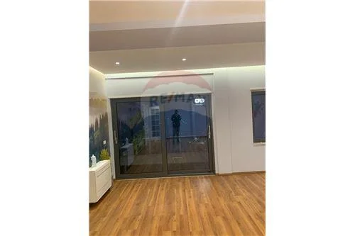 Tirane, jepet me qera zyre , 1.700 € 