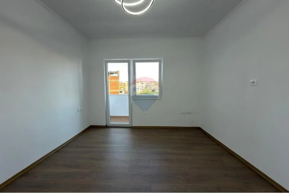 Tirane, shitet apartament 2+1 Kati 4, 77 m² 145.000 € (Sheshi Shtraus, Tiranë(ID: 530181047-532)