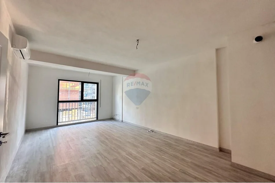 Tirane, jepet me qera apartament , 120 m² 500 € 