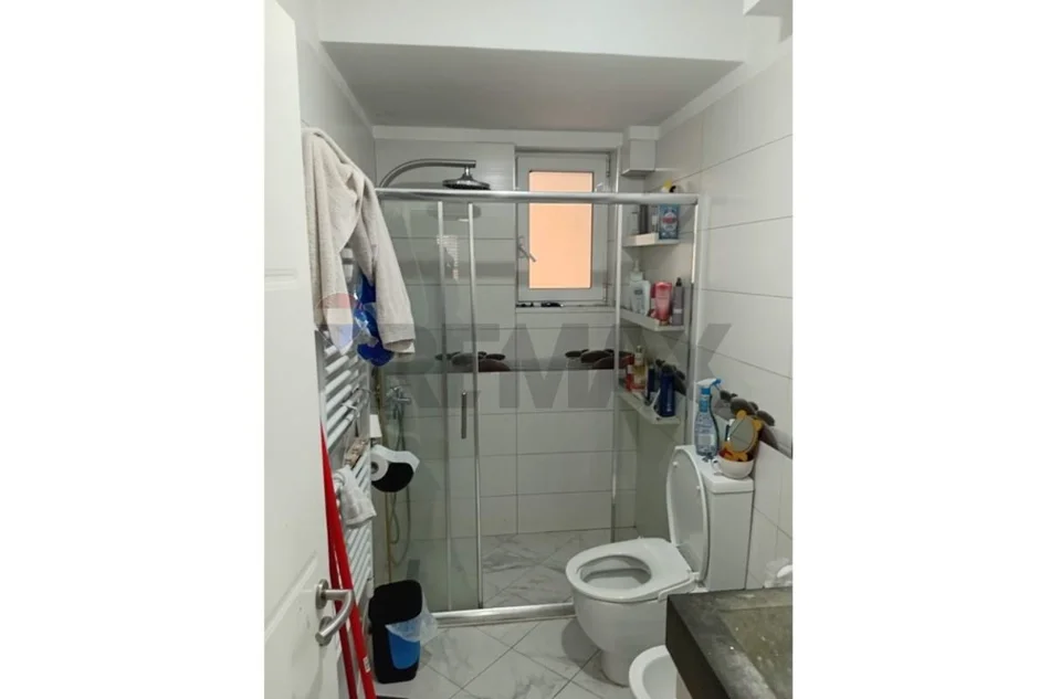 Tirane, jepet me qera apartament , 62 m² 900 € 