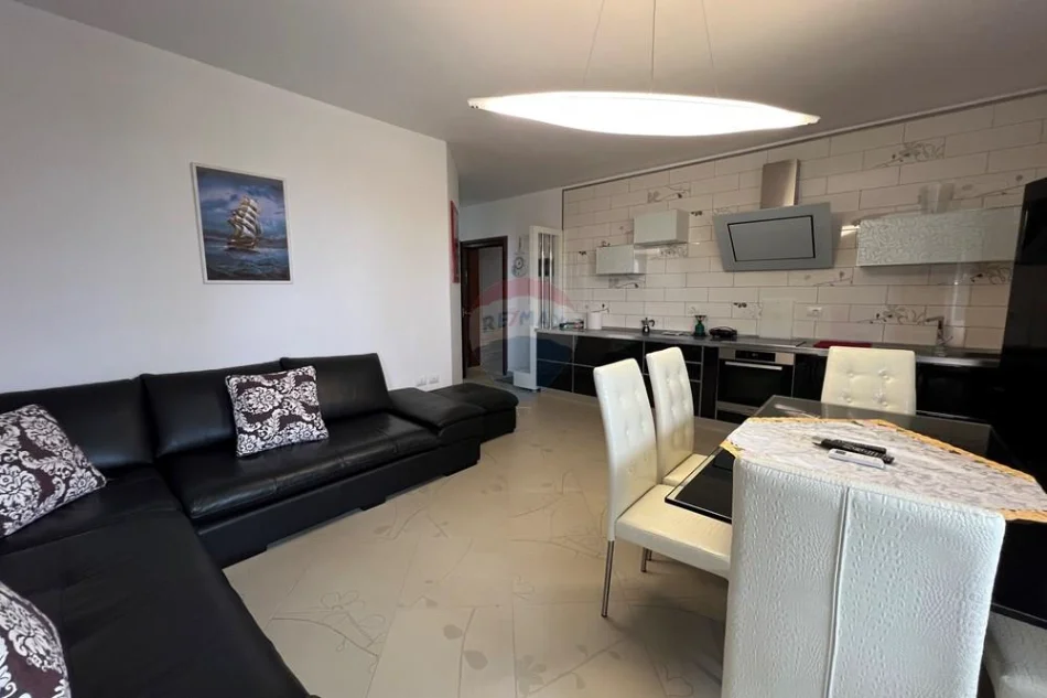 Vlore - Lungomare, shitet apartament+verande | Penthouse 2+1 Kati 3, 120 m² (Lungomare, vije e pare, Vlore)
