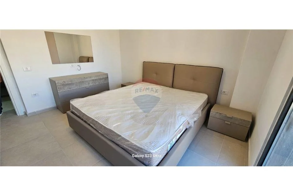 Tirane, jepet me qera apartament 2+1+Ballkon , 104 m² 650 € (Kompleksi Oasis - Ish Fusha e Aviacionit, Ish Fusha e Aviacionit, Tiranë)