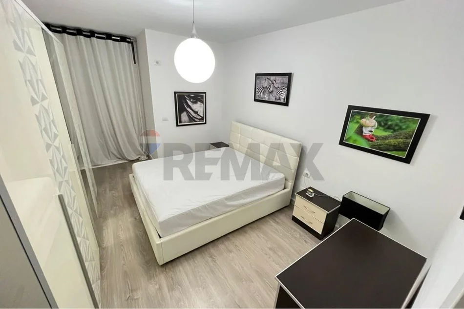 Rr. e Kavajes, Japim me Qira Apartament 1+1 - 60000 Lek