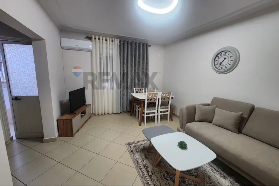 Shqiperi, jepet me qera apartament 1+1 , 55 m² 450 € (rruga ndre mjeda)