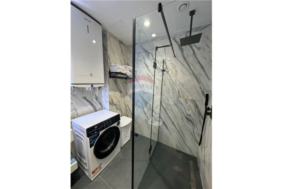 Vlore - Lungomare, shitet apartament 2+1 Kati 8, 121 m² 310.000 € (Rruga Pelivan Leskaj, Vlorë)