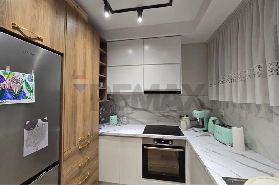 Tirane, shitet apartament , 121 m² 265.000 € 