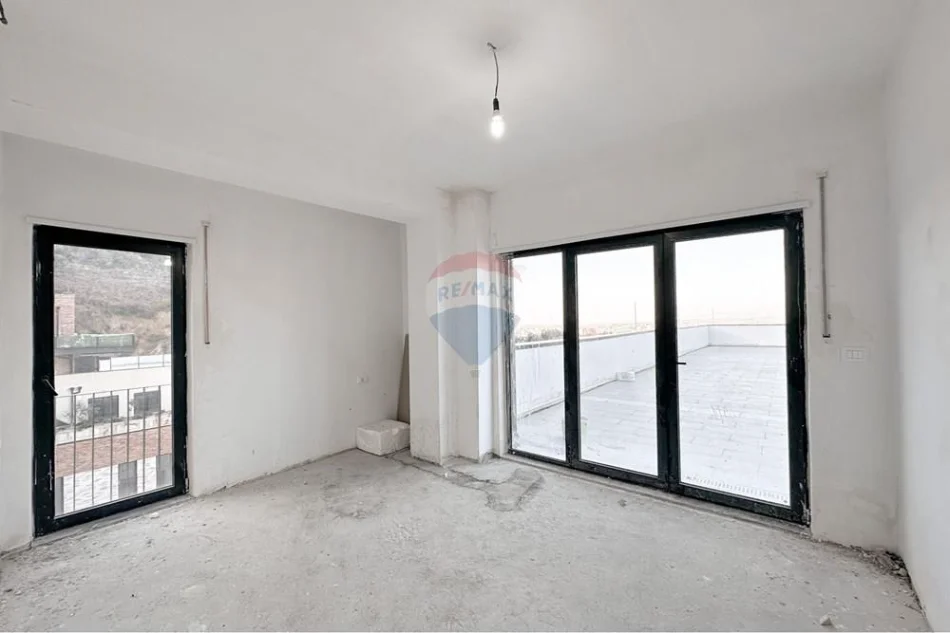 Tirane, shitet apartament 3+1 Kati 3, 277 m² 250.000 € (Rruga Kodra e Diellit 2, Tirane)