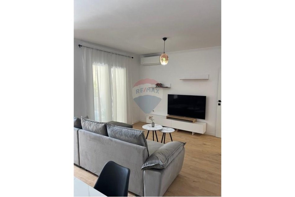 Tirane, jepet me qera apartament 2+1 Kati 2, 90 m² 950 € (Rruga Maliq Muco)