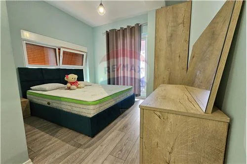 Tirane, jepet me qera apartament 2+1 , 97 m² 500 € (Ali Demi, Shqipëri)