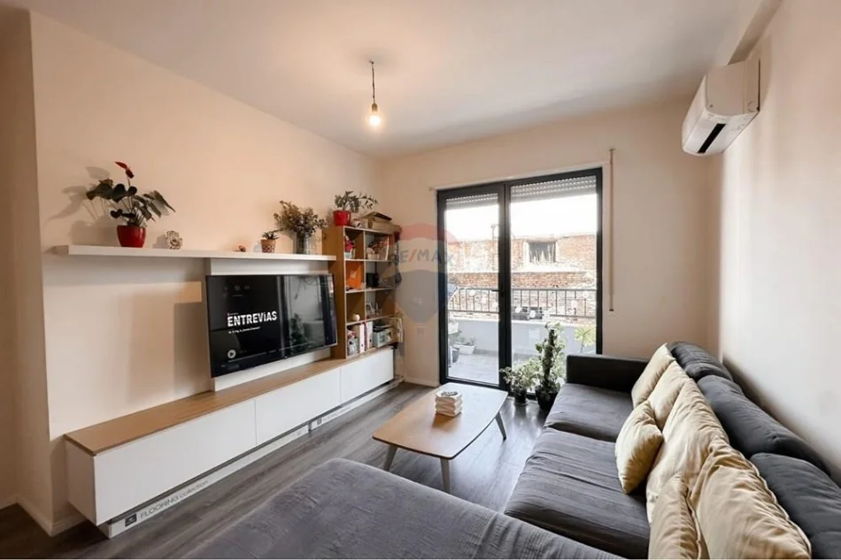 Tirane, shitet apartament 2+1 Kati 3, 102 m² 209.000 € (Porcelan, Tiranë(ID: 530261046-501))