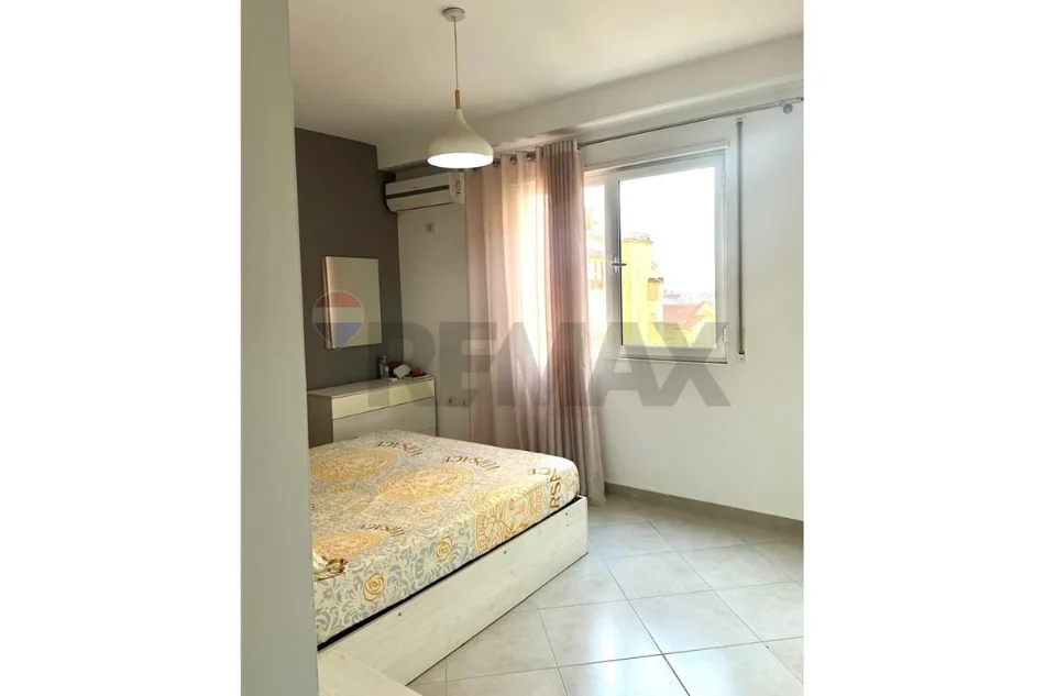 Tirane, jepet me qera apartament , 117 m² 785 € 