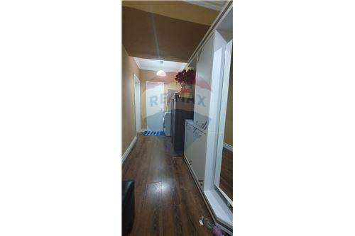 Tirane, jepet me qera apartament 1+1 Kati 4, 50 m² 450 € (Libri Universitar, Shqipëri)