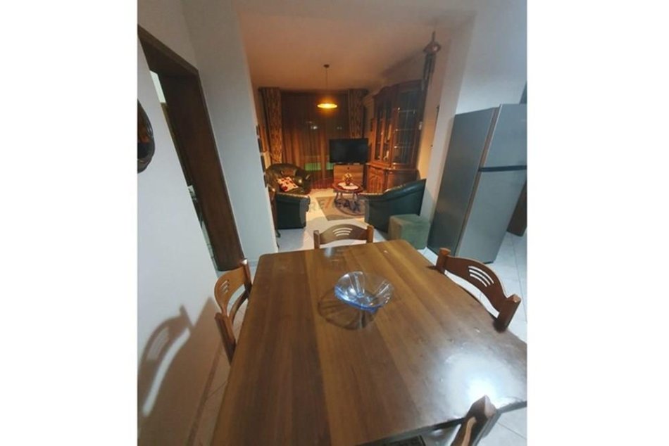 Tirane, jepet me qera apartament 2+1 , 100 m² 600 € 