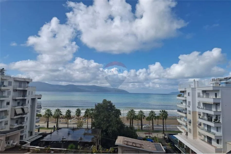 Vlore - Lungomare, jepet me qera apartament 2+1+Ballkon Kati 6, 107 m² 500 € (Rruga Dhimitër Konomi Vlore)