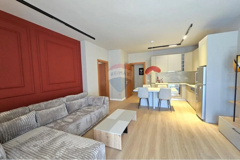 Tirane, jepet me qera apartament 1+1 Kati 4, 85 m² 830 € (9 Katëshet, Tiranë)